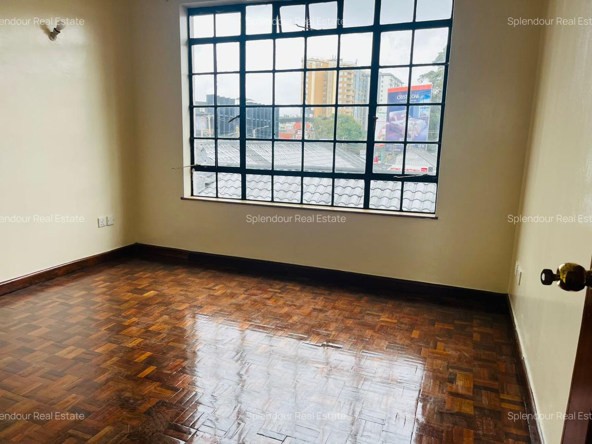 2 Bed Apartment with En Suite in Lavington - 6