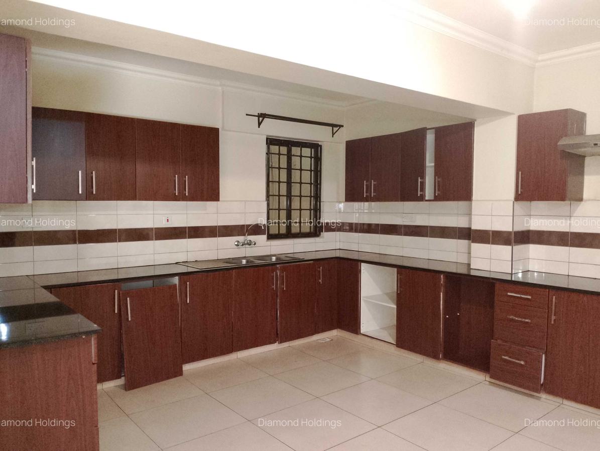 3 Bed Apartment with En Suite at Parklands - 1