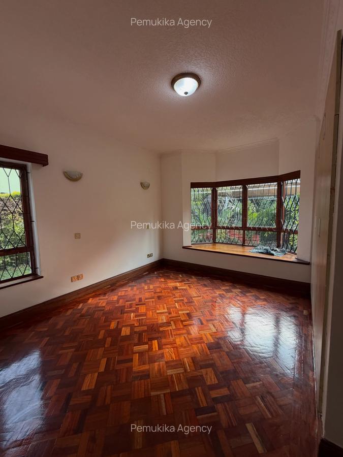 5 Bed Townhouse with En Suite in Runda - 14