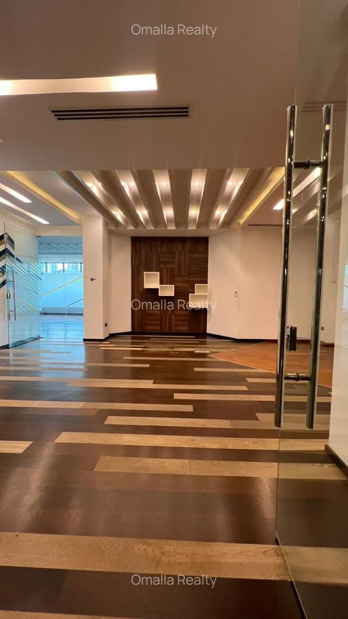 5,078 ft² Commercial Property with Service Charge Included in Westlands Area - 1
