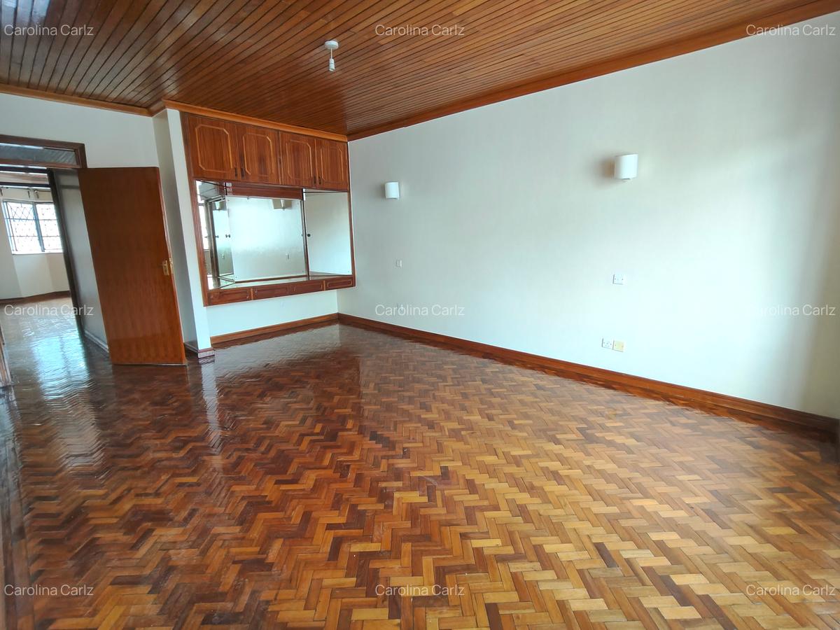 3 Bed Apartment with En Suite at Brookside Drive - 13
