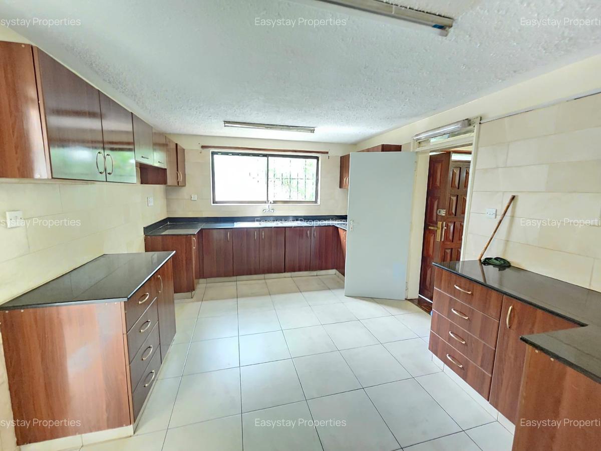 4 Bed Townhouse with En Suite in Kilimani - 3