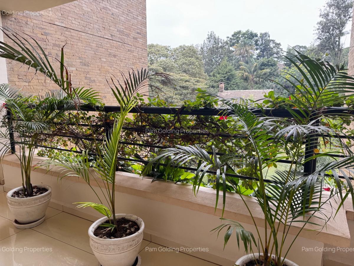 3 Bed Apartment with En Suite in Riverside - 18