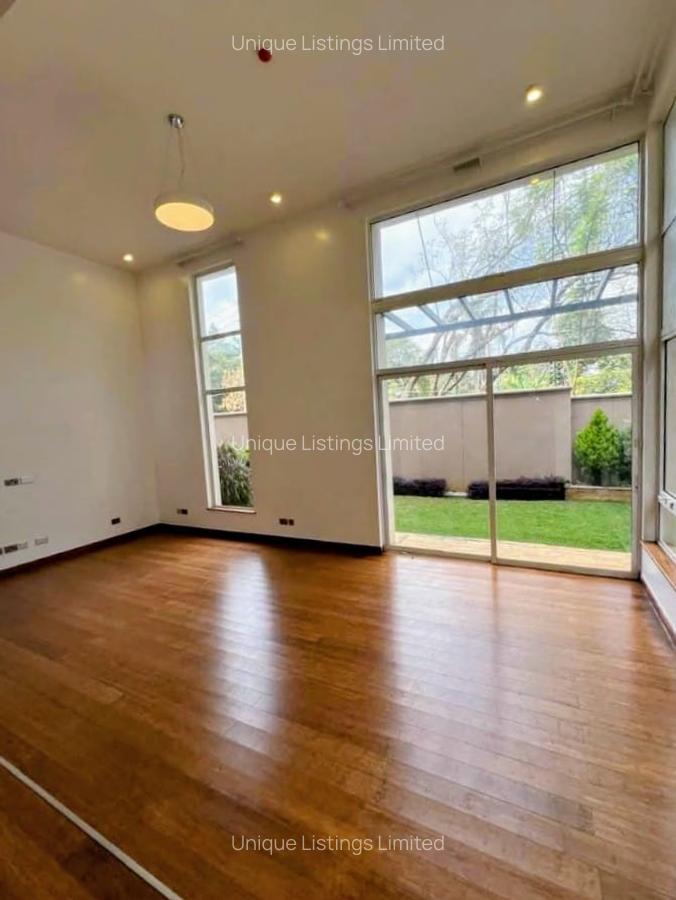 4 Bed Townhouse with En Suite in Lavington - 4