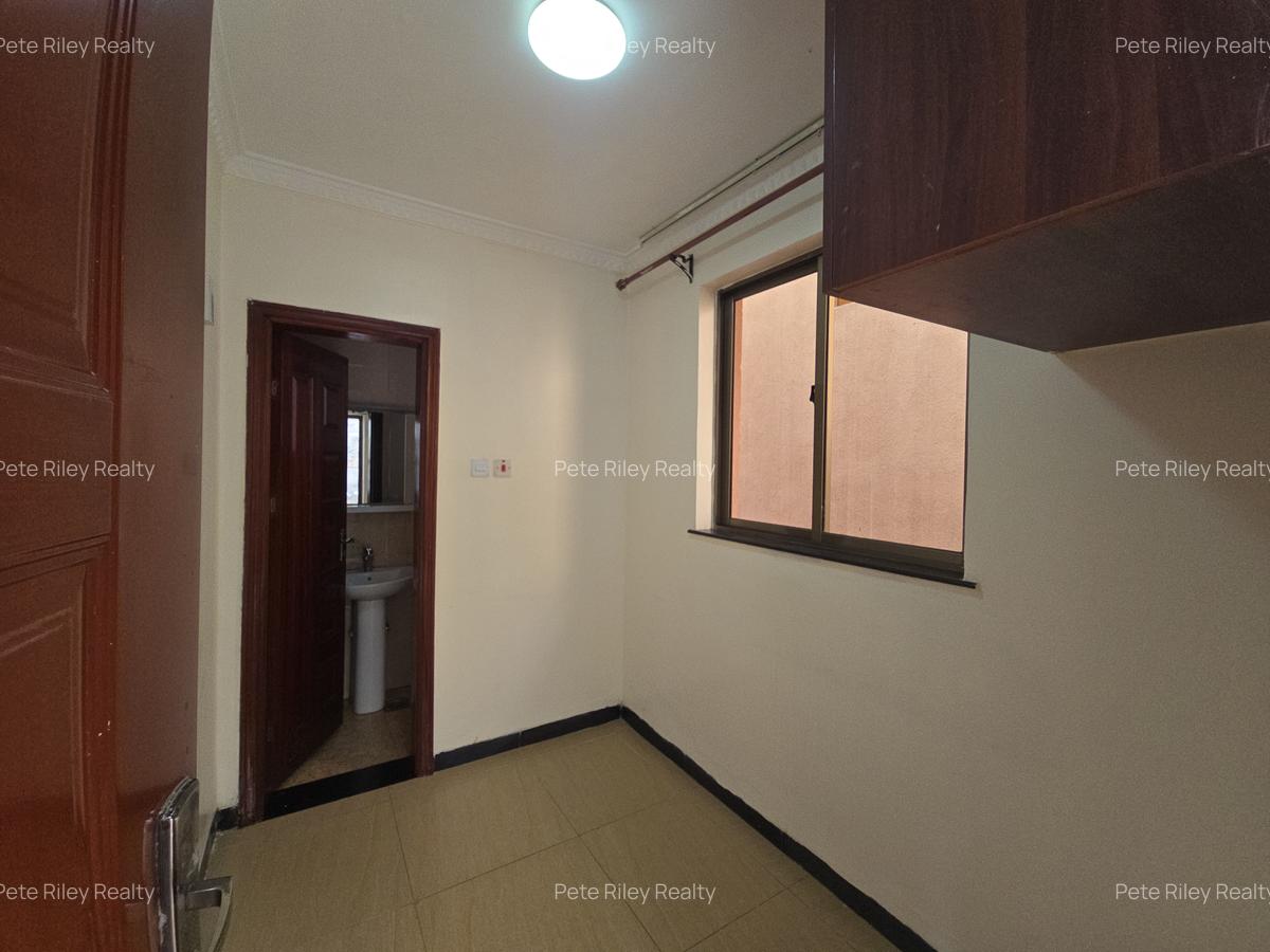 5 Bed Villa with En Suite at Chalbi Drive - 9