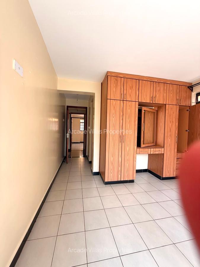 2 Bed Apartment with En Suite in Lavington - 7
