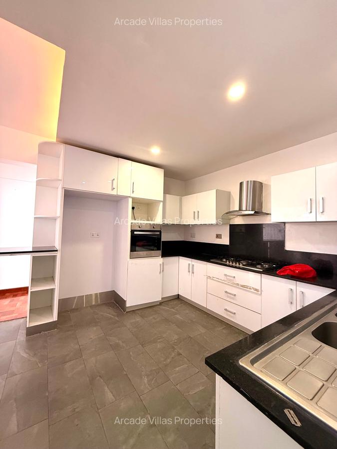 3 Bed Apartment with En Suite in Kileleshwa - 2