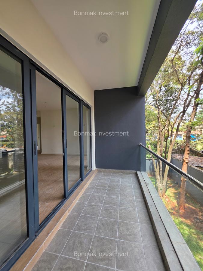 2 Bed Apartment with En Suite at Lavington Green - 4