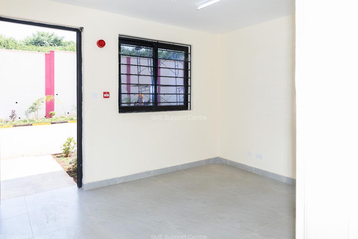 1,026 m² Warehouse with Service Charge Included in Tatu City - 18