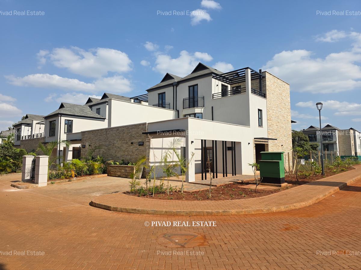 4 Bed Townhouse with Swimming Pool in Runda - 1