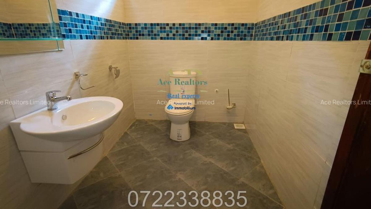5 Bed House with En Suite at Old Muthaiga Golf Club - 12