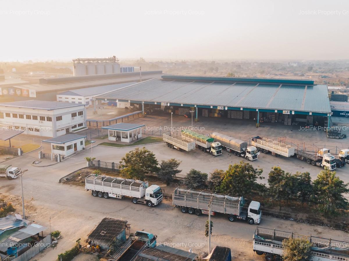 Commercial Land at Mt Kenya - 1