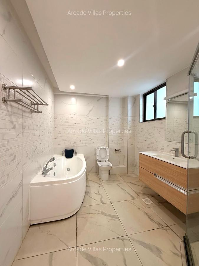 4 Bed Apartment with En Suite in Kileleshwa - 11