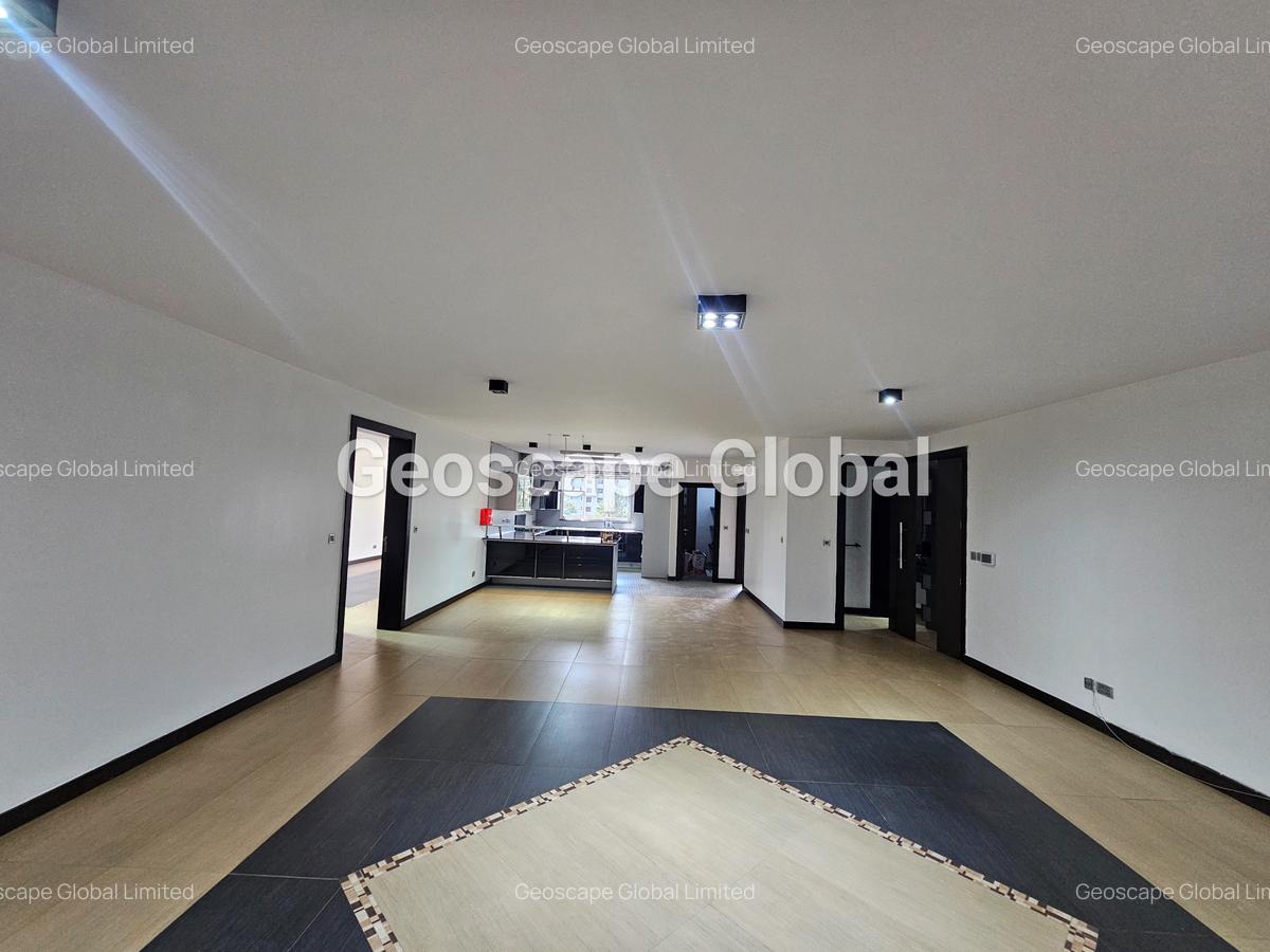 3 Bed Apartment with En Suite in Riverside - 7