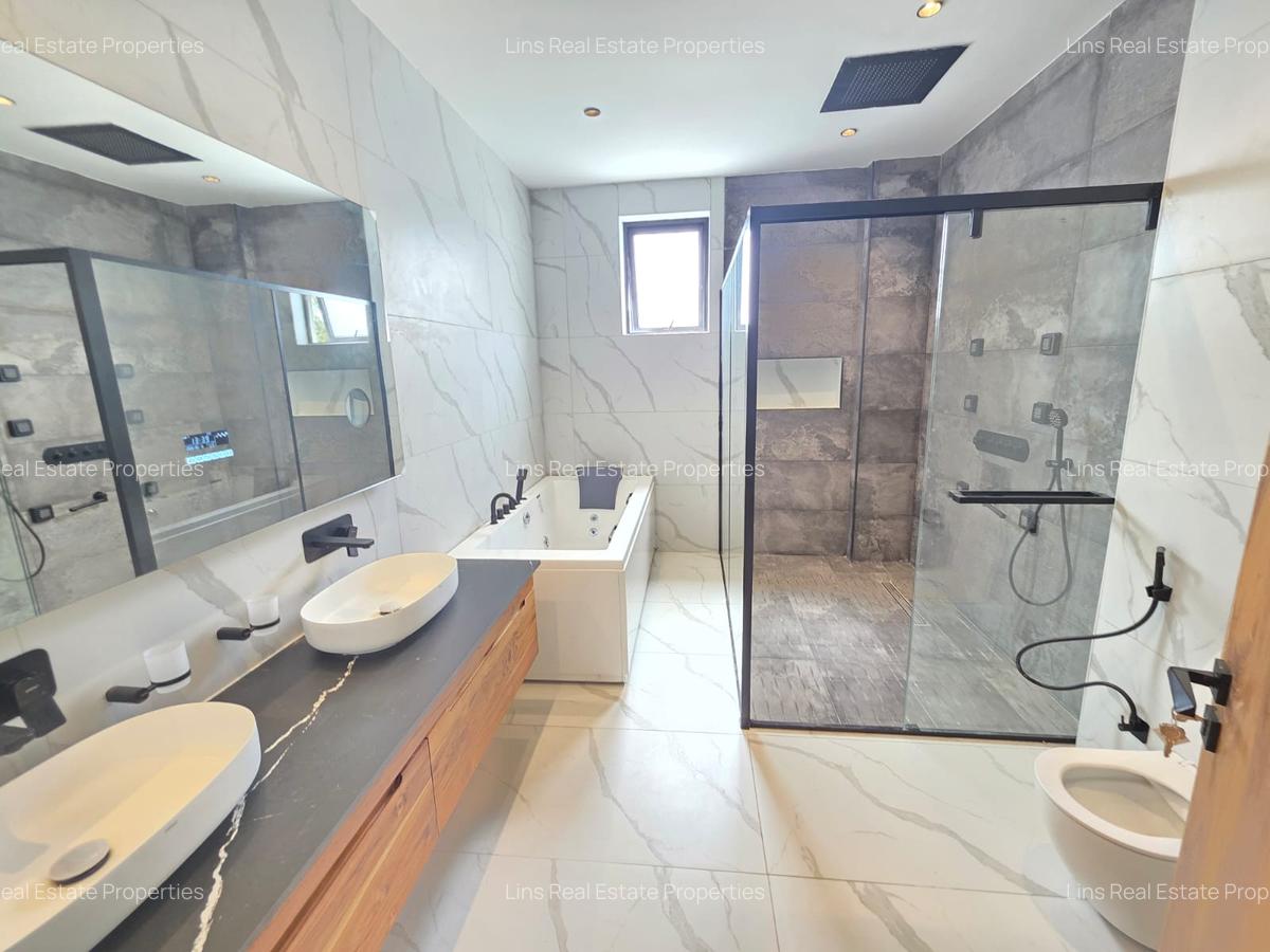 Serviced 2 Bed Apartment with En Suite in Spring Valley - 9