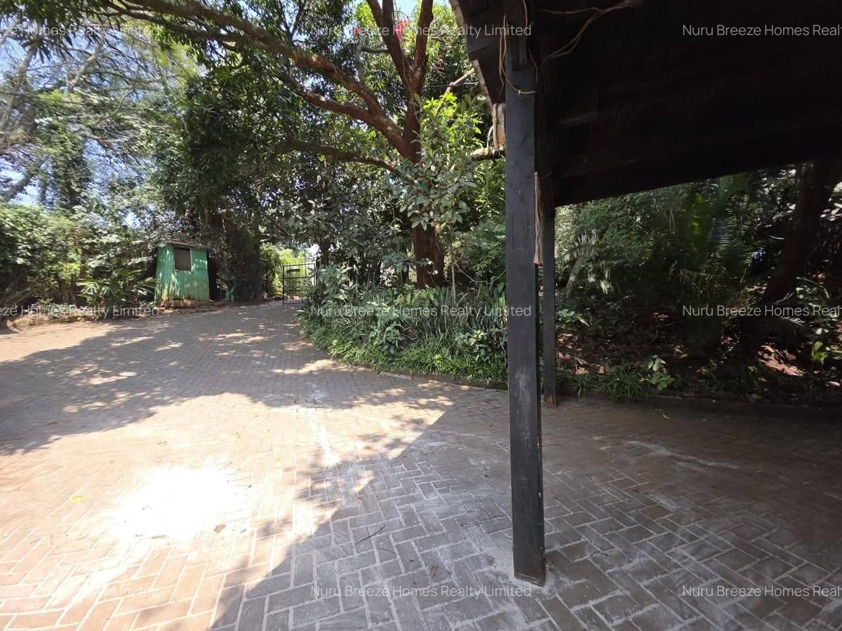 4 Bed House with En Suite in Lake View - 13
