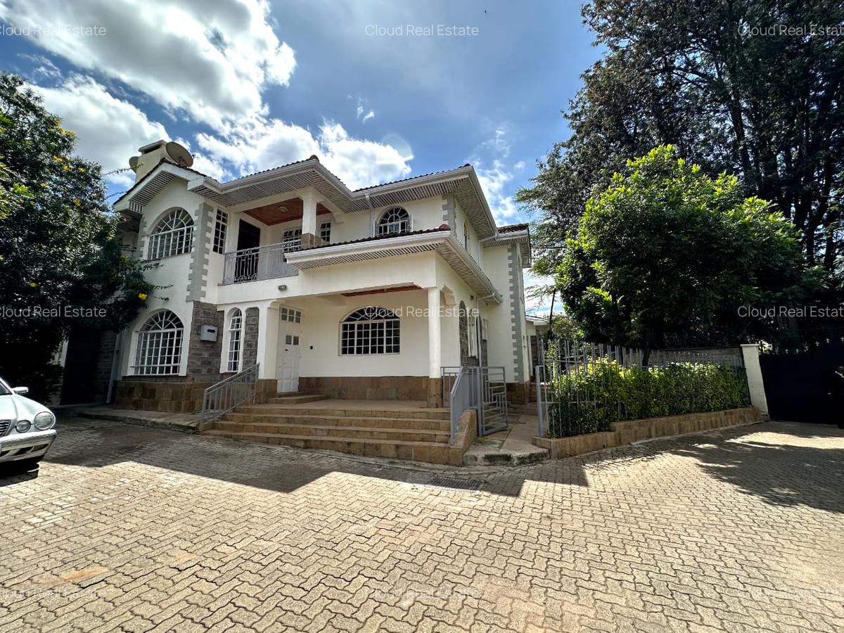 5 Bed Townhouse with En Suite in Lavington - 8