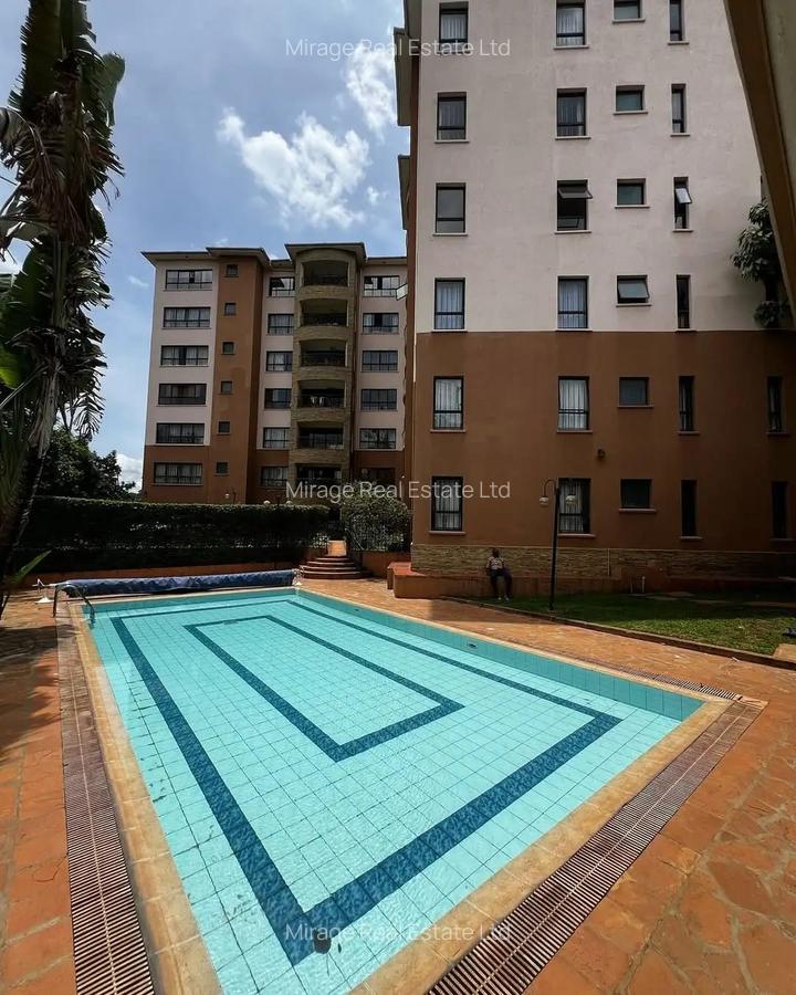 4 Bed Apartment with En Suite in Brookside - 1