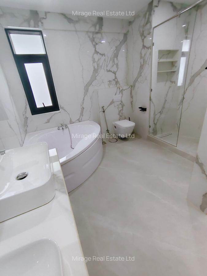 6 Bed Villa with En Suite in Lavington - 8