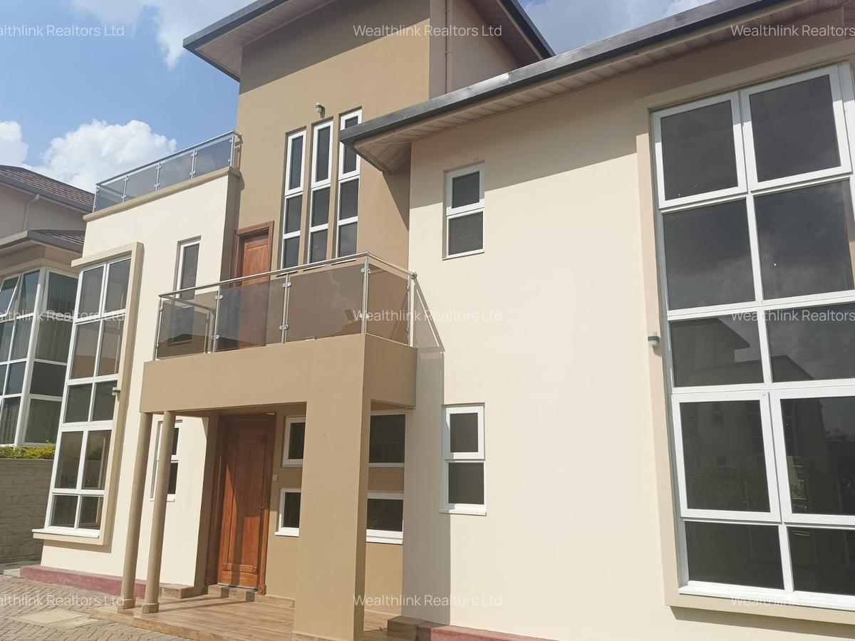 4 Bed Townhouse with En Suite at Iguta Paradise - 16