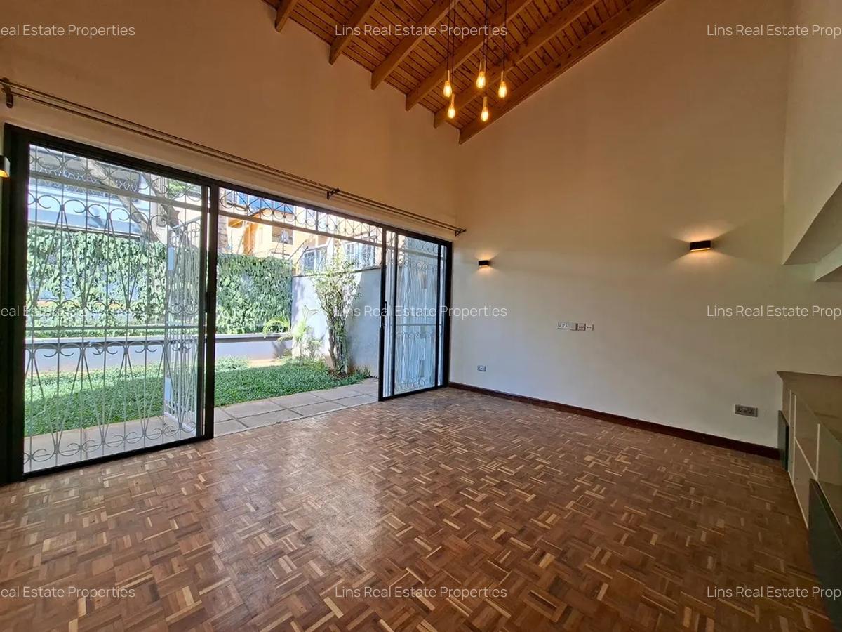 4 Bed Townhouse with En Suite in Westlands Area - 2