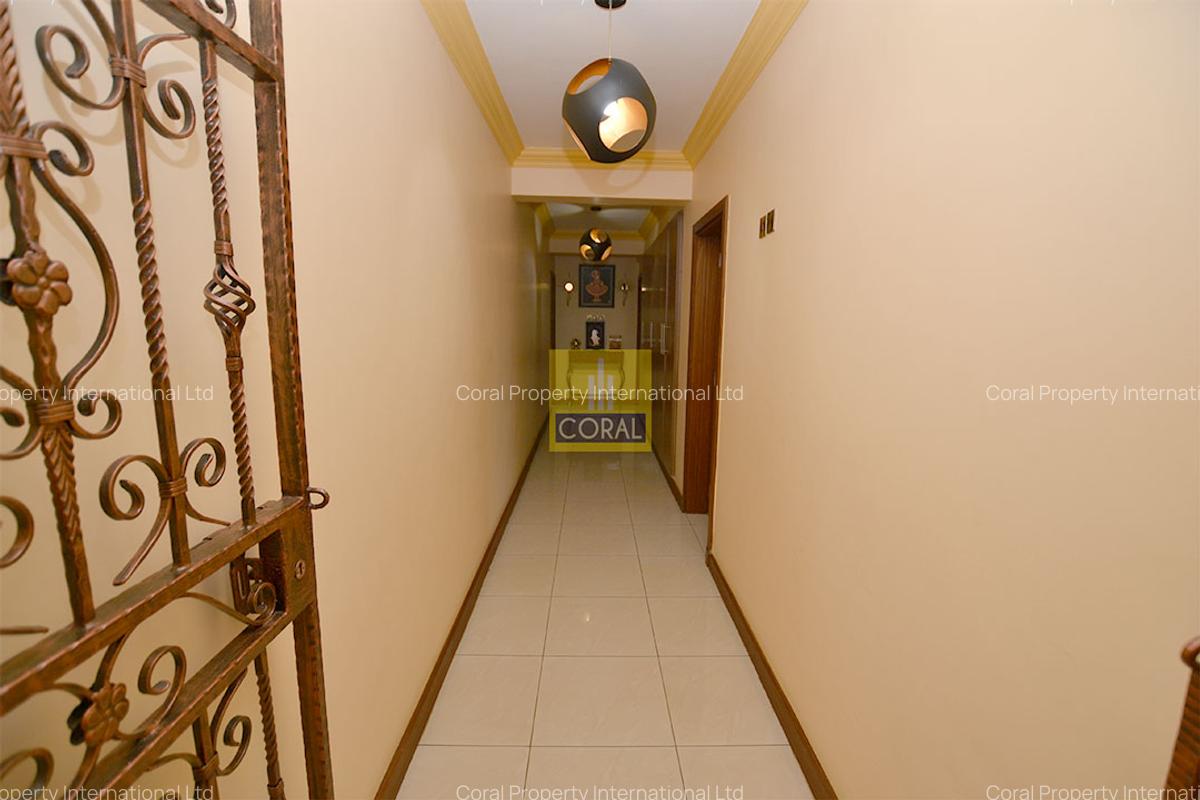 3 Bed Apartment with Lift in Parklands - 9