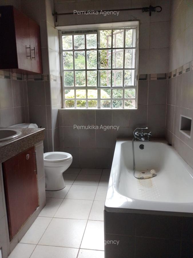 4 Bed House with En Suite at Karen C - 19