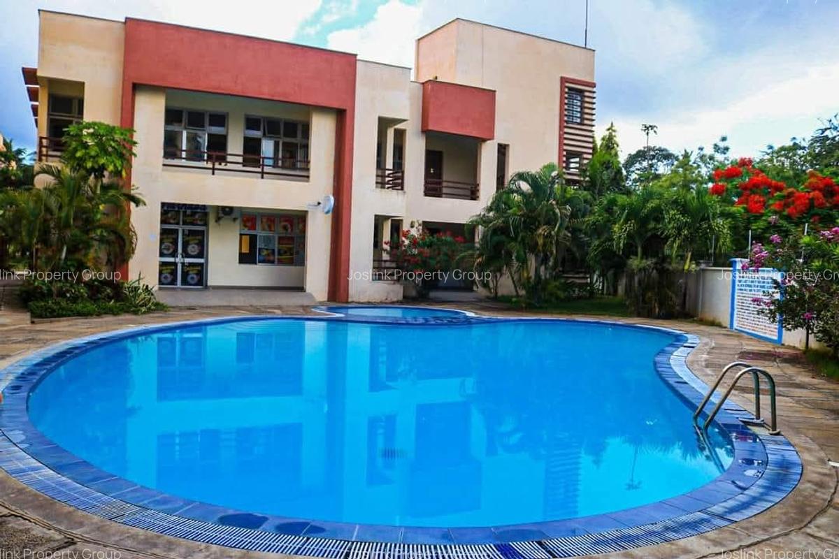 2 Bed Apartment with En Suite at Mt Kenya - 2
