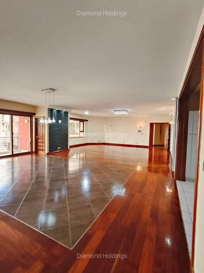 3 Bed Apartment with En Suite at Parklands - 1