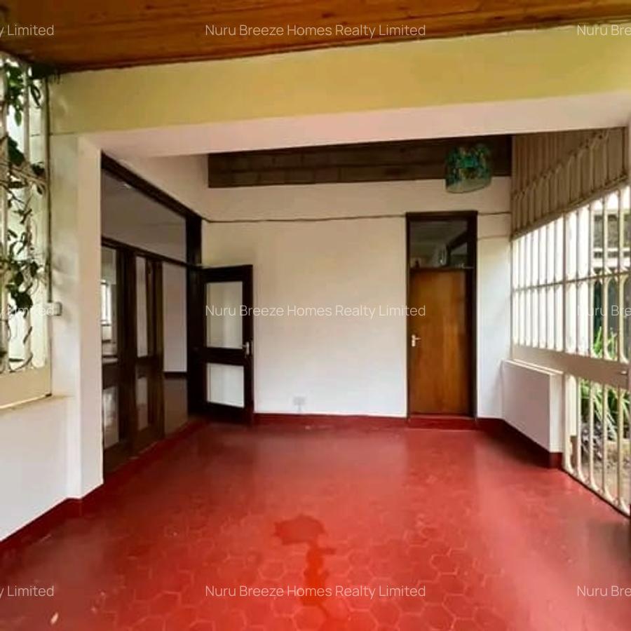 4 Bed Townhouse with En Suite in Gigiri - 10