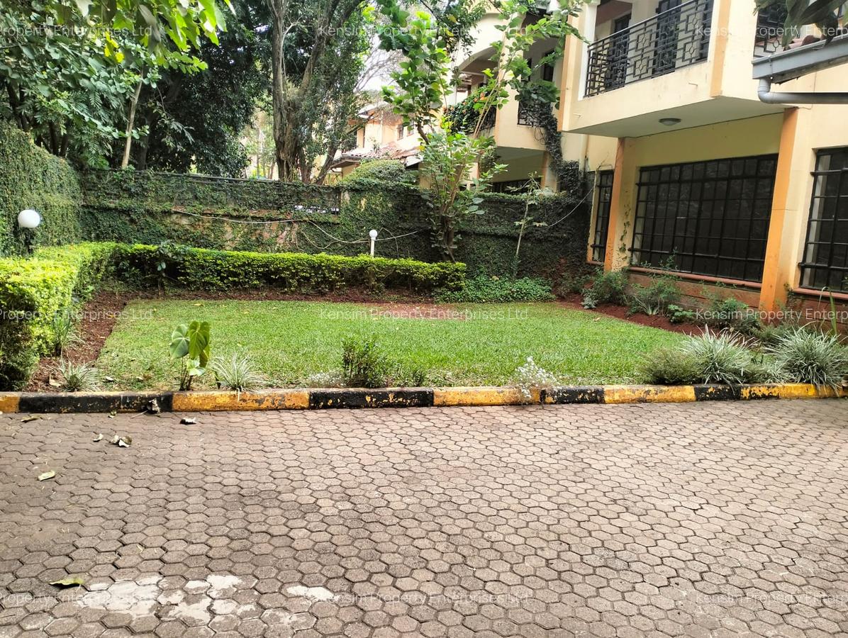 4 Bed Townhouse with En Suite in Lavington - 16