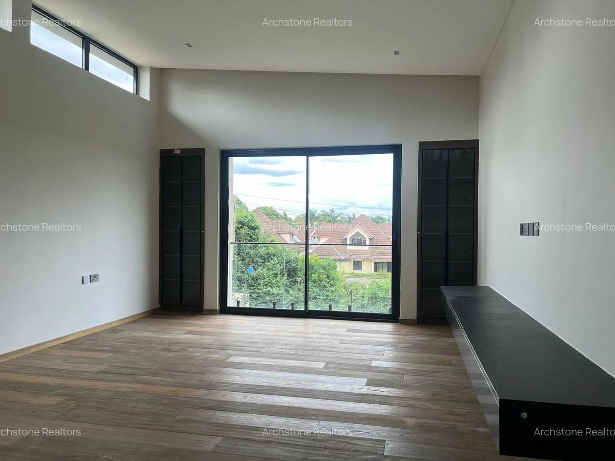 3 Bed Townhouse with En Suite in Runda - 2