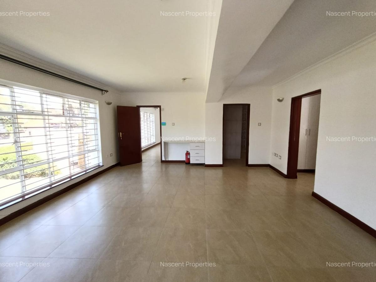 4 Bed House with En Suite in Runda - 17