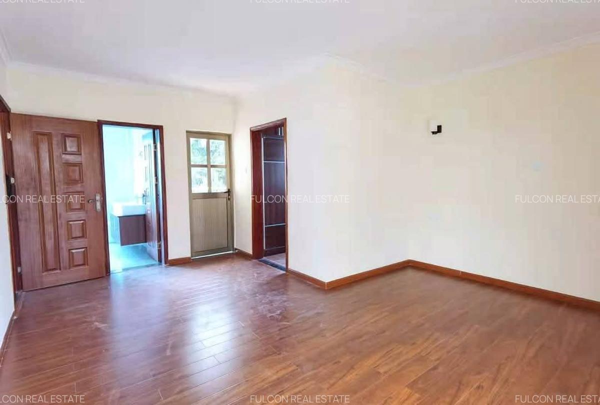 5 Bed Villa with En Suite in Lavington - 12