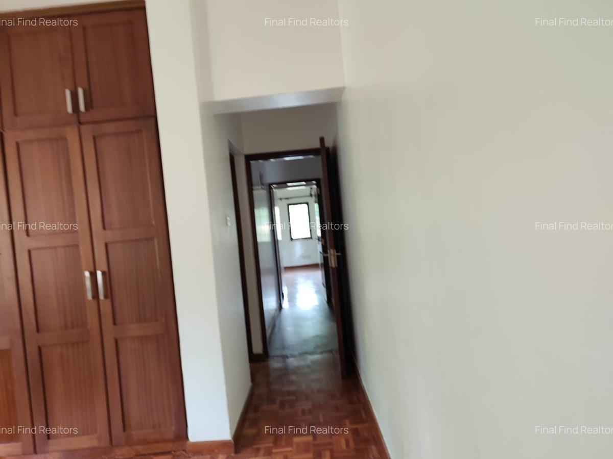 5 Bed Townhouse with En Suite in Rosslyn - 12