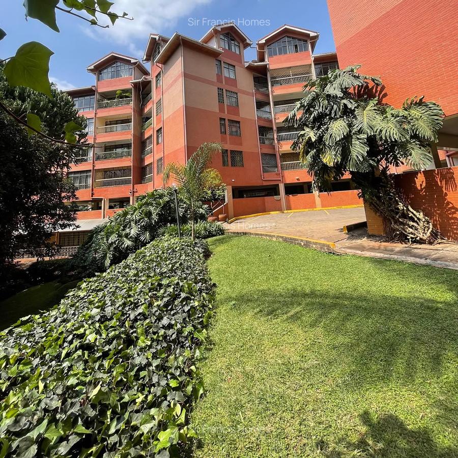 Serviced 4 Bed Apartment with En Suite in Riverside - 1