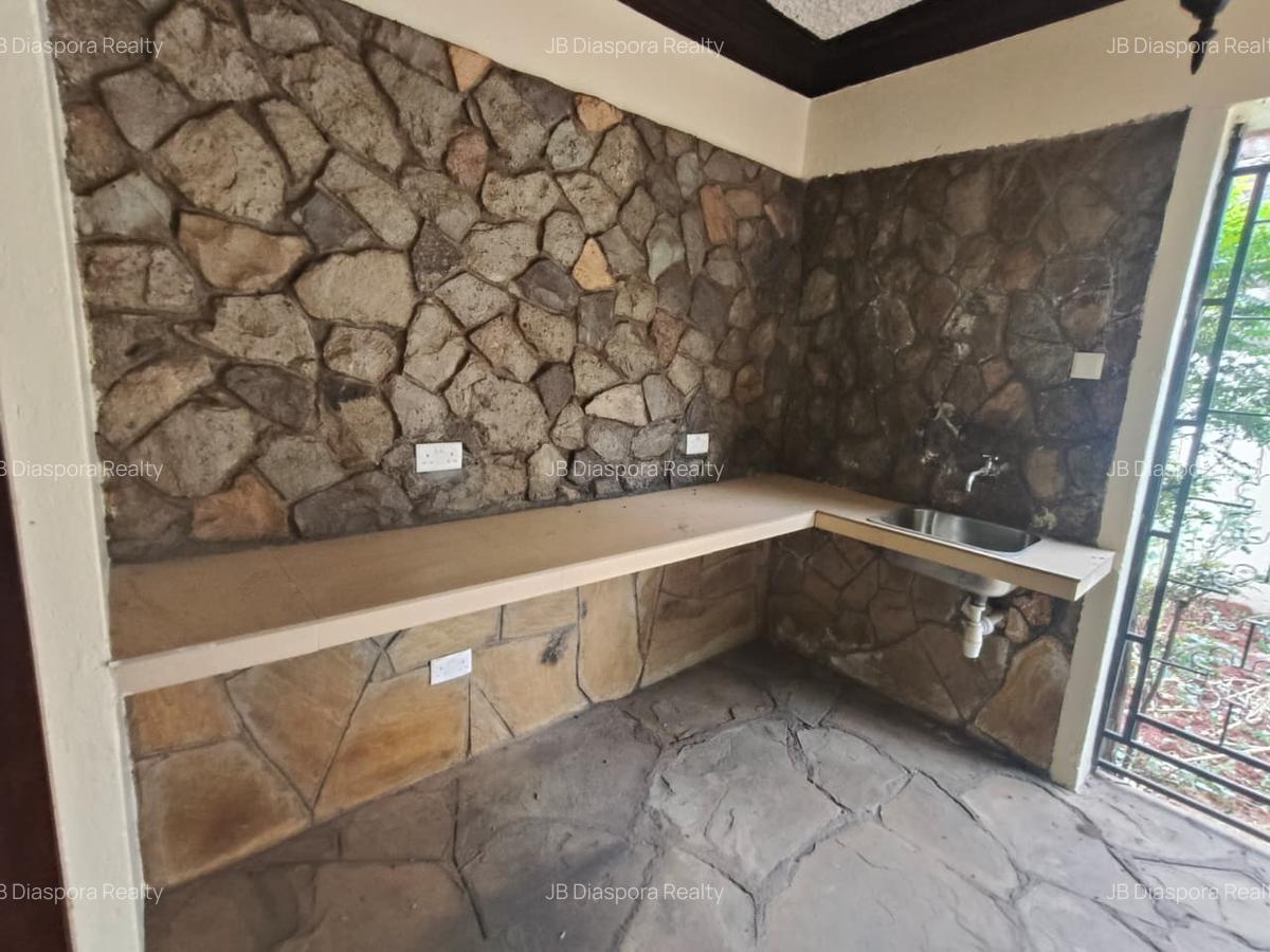 5 Bed Apartment with Staff Quarters at 2Nd Parklands - 3