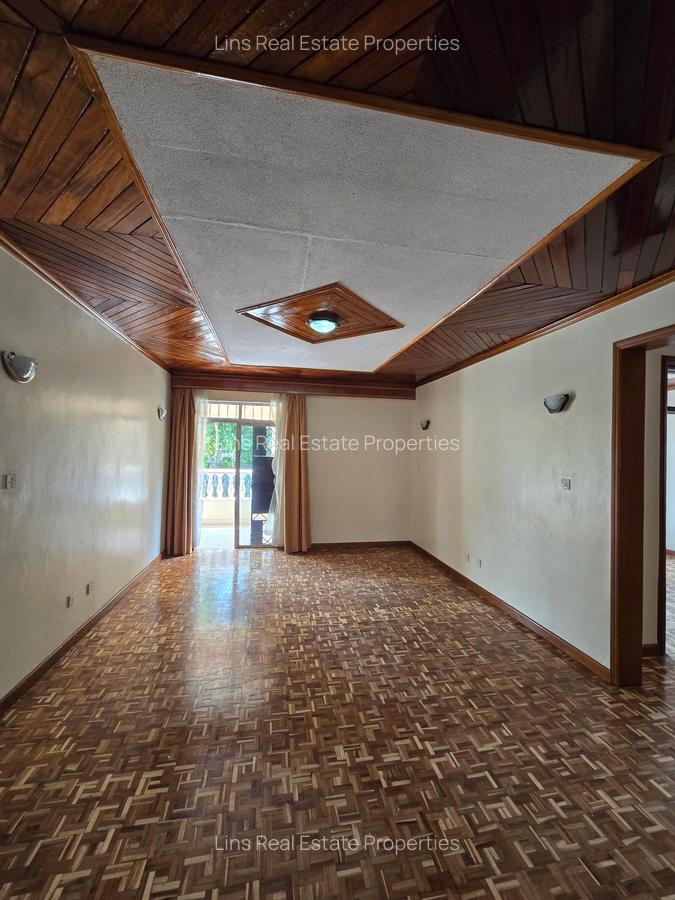 5 Bed House with En Suite in Runda - 13