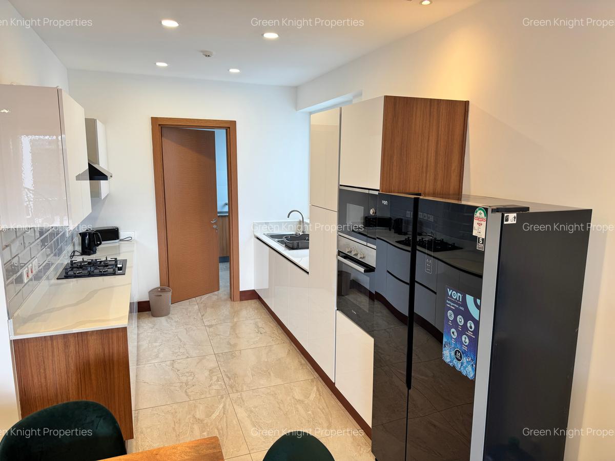 Serviced 2 Bed Apartment with En Suite in Parklands - 8