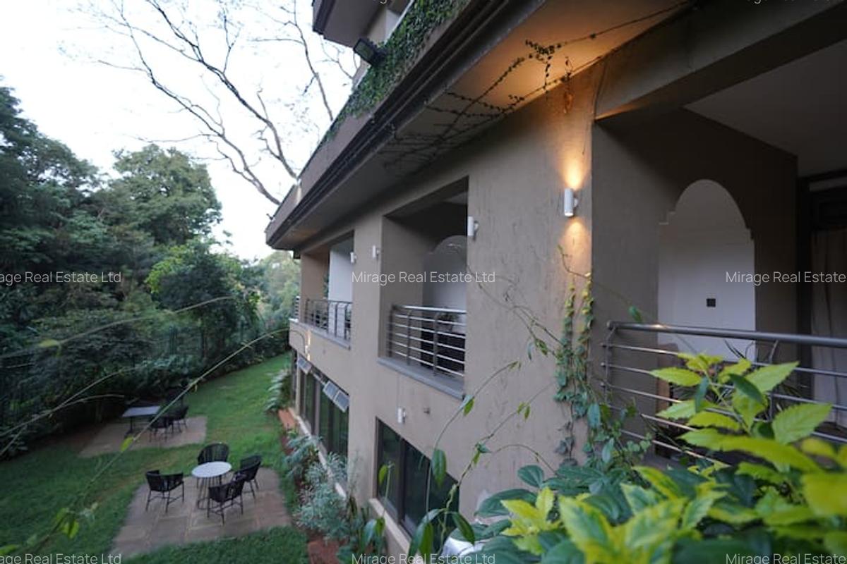 Serviced 3 Bed Apartment with En Suite in Parklands - 13