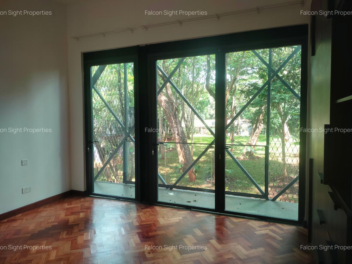 4 Bed Townhouse with Garden at Easy Access To Peponi Road And Few Minutes Drive To Gigiri Un Headquarters - 16