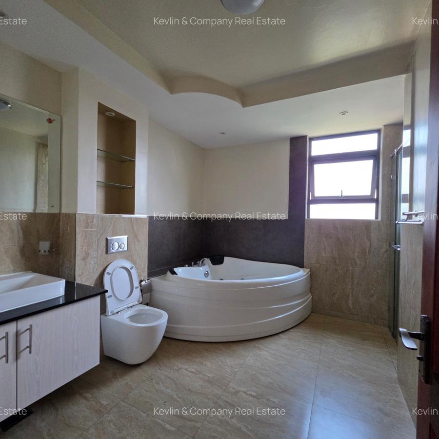 3 Bed Apartment with En Suite in Riverside - 19