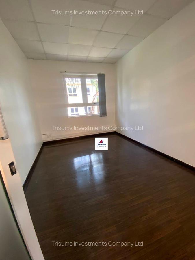 2,500 ft² Commercial Property with Fibre Internet in Riverside - 11