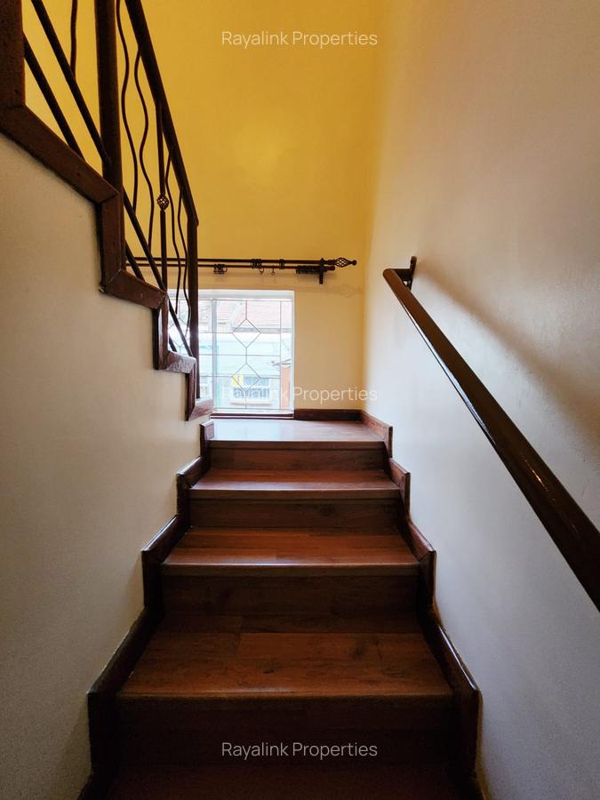 4 Bed Townhouse with En Suite at Kilimani - 9