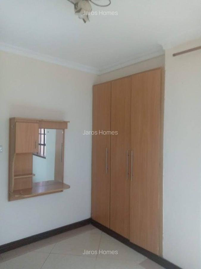 1 Bed Apartment with En Suite at School Lane - 6