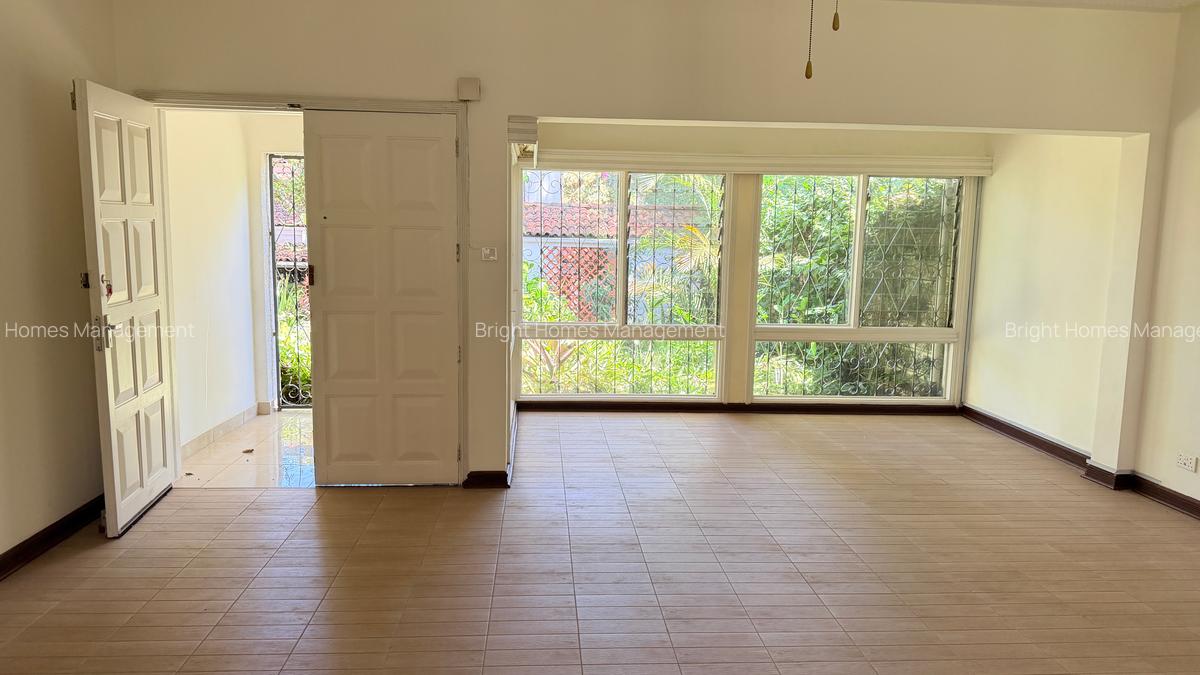 4 Bed Townhouse with En Suite in Muthaiga - 14