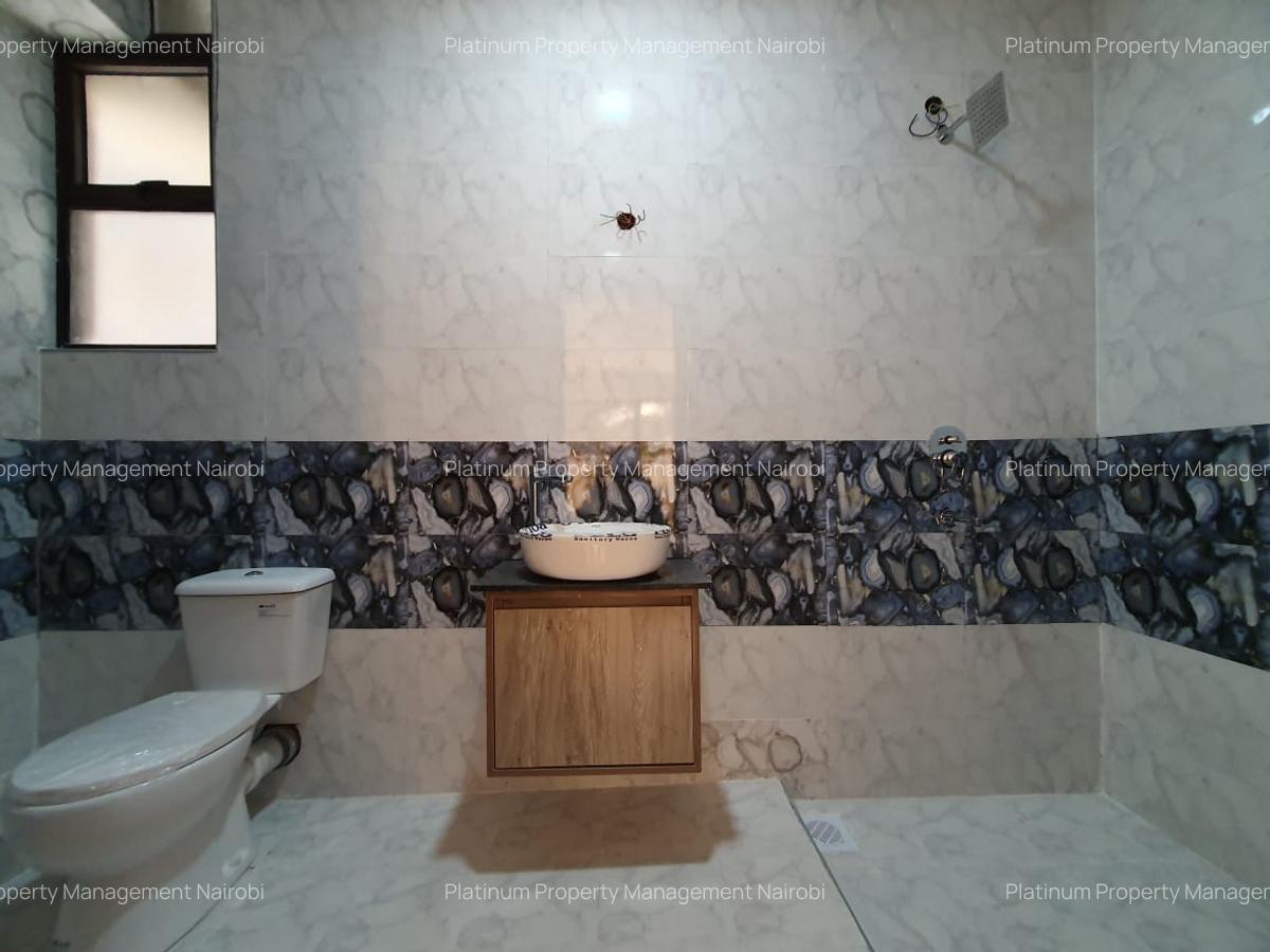 4 Bed Apartment with En Suite at Parklands - 16
