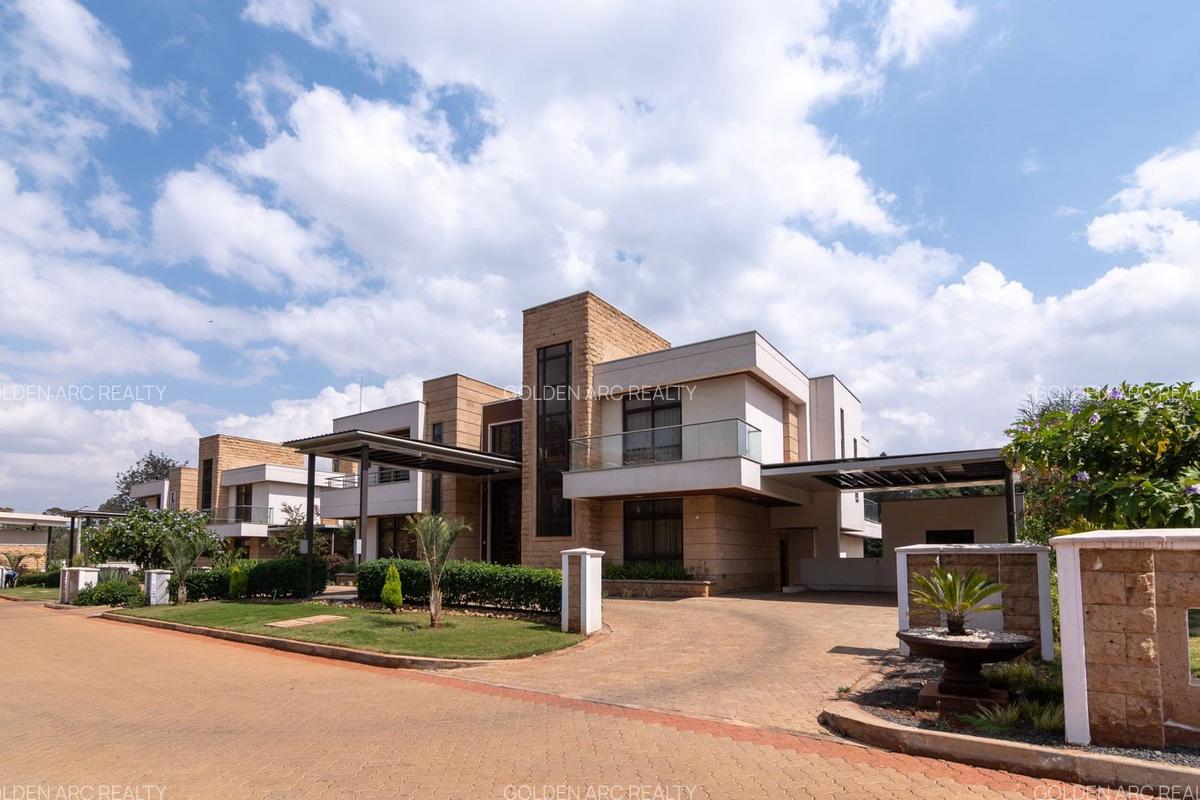 5 Bed Townhouse with En Suite in Karen - 2