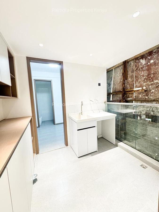 4 Bed Apartment with En Suite in Westlands Area - 4