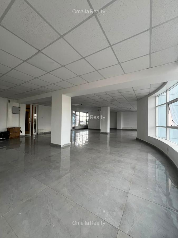 1,800 ft² Office with Service Charge Included in Westlands Area - 3